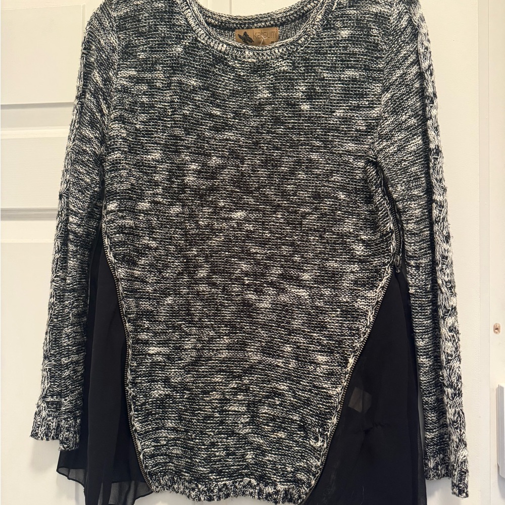 Women's Black and White Sweater